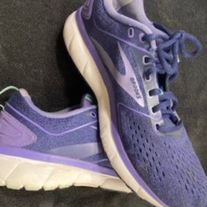 Women's Brooks Running Shoes